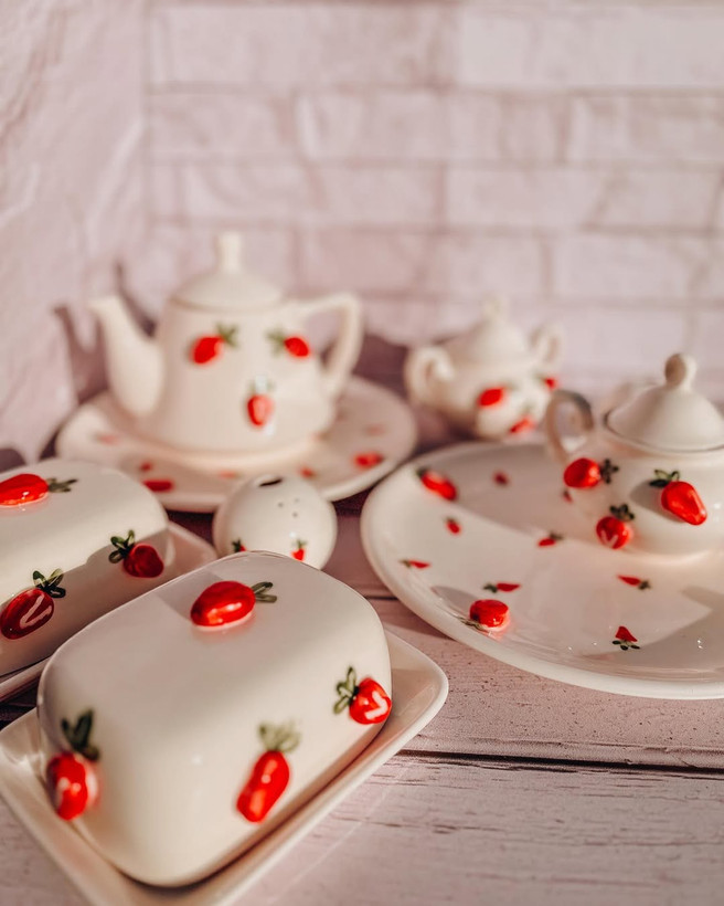 صبحانه خوری توت فرنگی